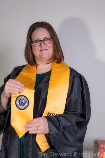 2025-08-04-Crystal-Robinson-Graduation-Studio-Session-043
